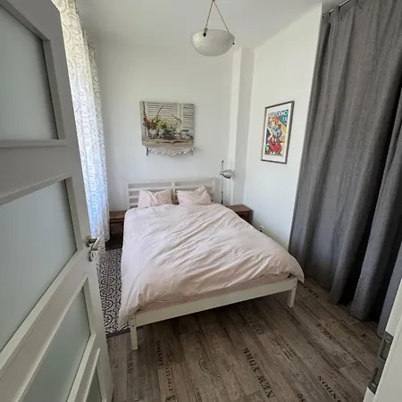 Apartment 6
